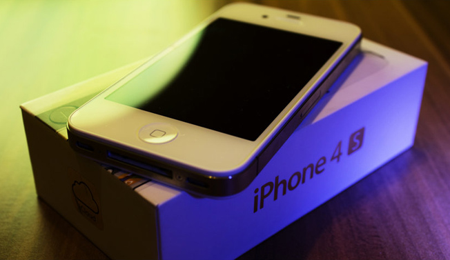 iPhone-4S-with-box-34