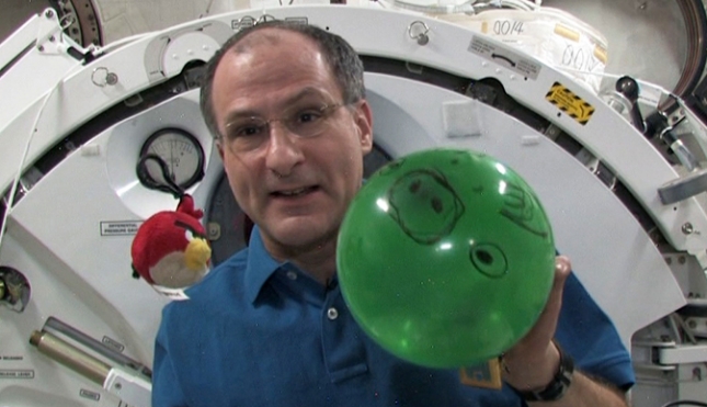 Angry-Birds-Space