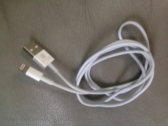iPhone 5 Dock Connector Adapter